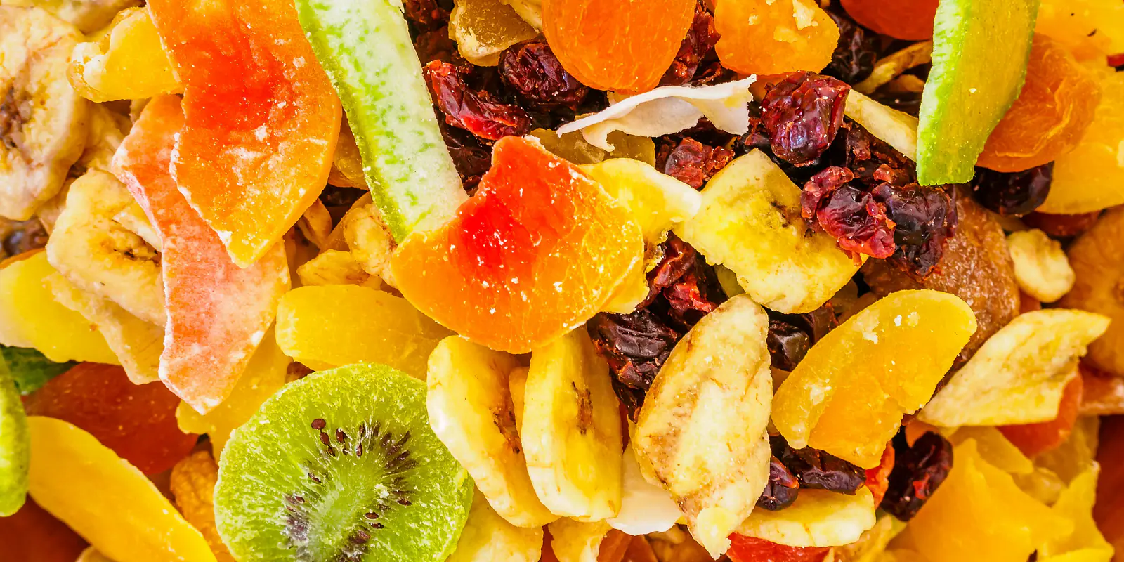 Dehydrated Fruits as Healthy Snacks for Busy 8–5 Professionals